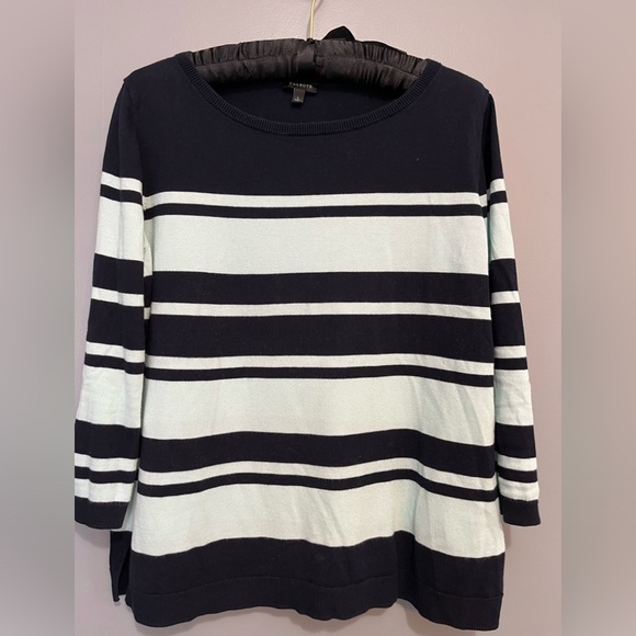 Talbots lightweight sweater - Picture 2 of 7